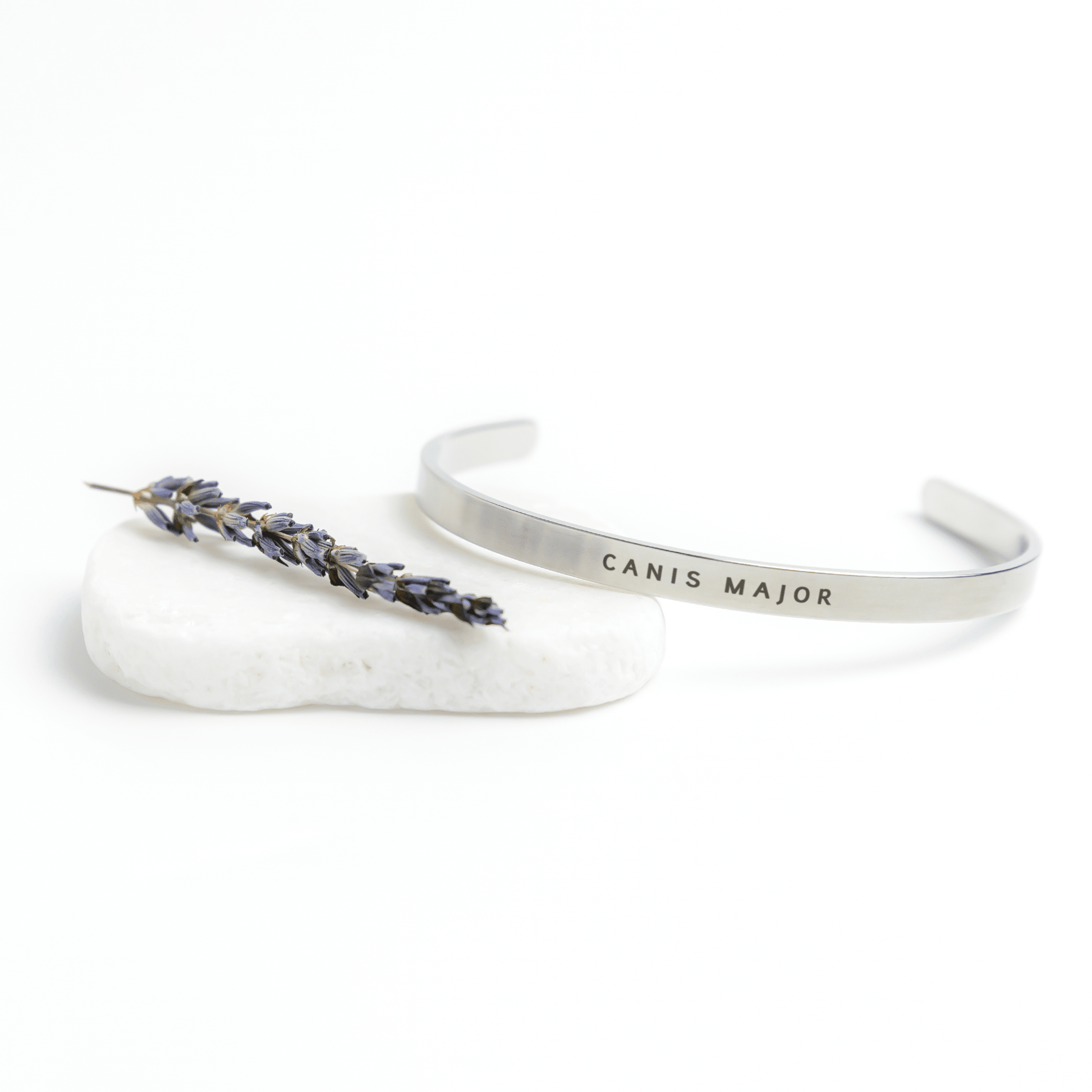 Canis_Major_bracelet_Silver_Lifestyle_03_Mockup.png_16032841